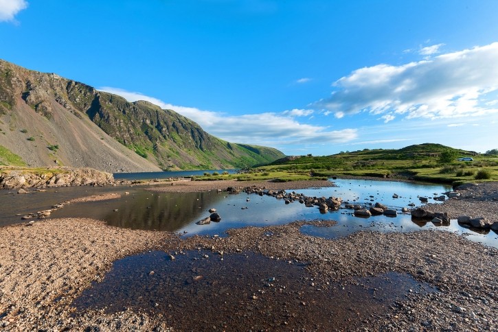 Wastwater rock pools to play in